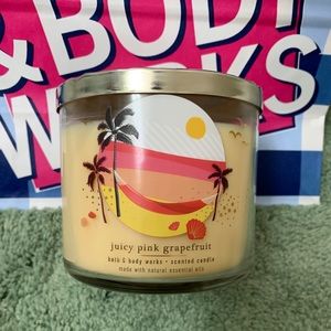 NWT Juicy Grapefruit Bath & Body Works 3-wick